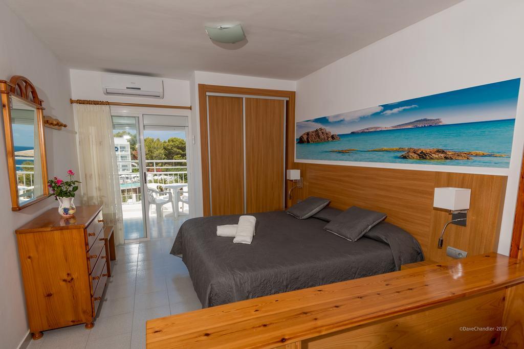 Flats Friends Apartamentos Es Puet Blanc Portinatx Kültér fotó