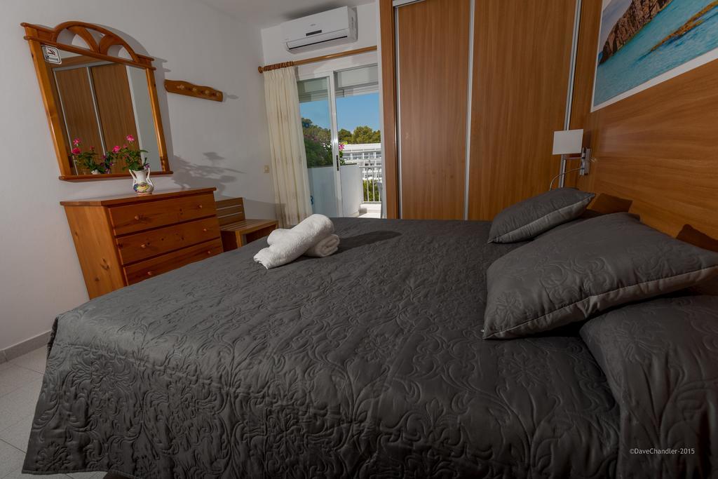 Flats Friends Apartamentos Es Puet Blanc Portinatx Kültér fotó